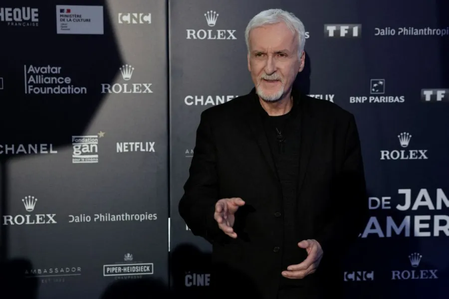 جيمس كاميرون James Cameron - مصدر الصورة: (Photo by STEPHANE DE SAKUTIN / AFP)