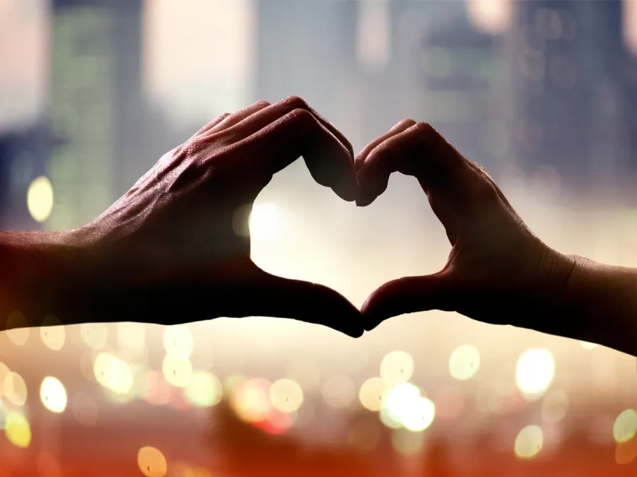  رجل برج العذراء والتعبير عن مشاعره
