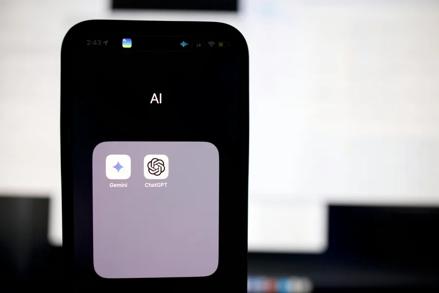 بعد أيام من تحذيرات الرئيس التنفيذي لشركة open ai.. محادثاتك الشخصية مع ChatGPT على جوجل – الصورة من unsplash by solen feyissa