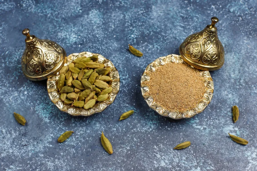 خلطات طبيعية من الهيل ورثتها المرأة السعودية عن الجدات