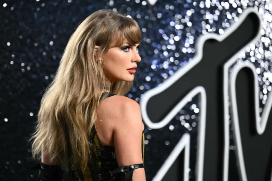 تايلور سويفت Taylor Swift، حفل توزيع جوائز إم تي في للفيديو الموسيقي 2024. مصدر الصورة: ANGELA WEISS / AFP
