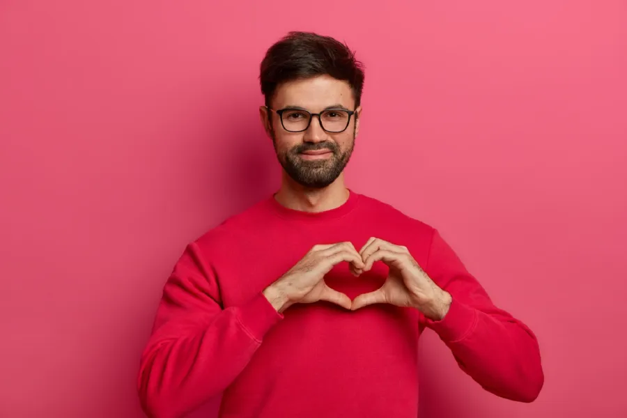 رجل الأسد في الحب والزواج