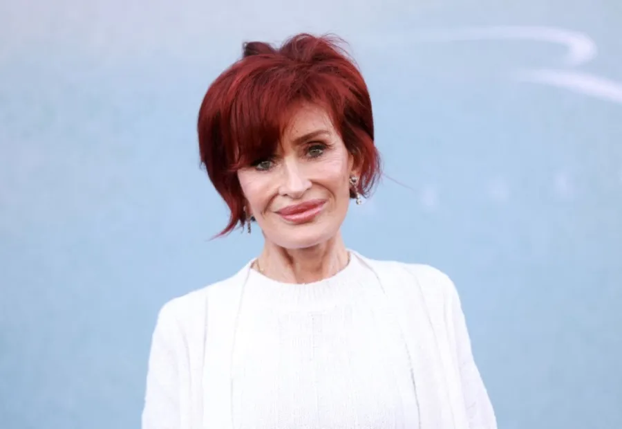شارون أوزبورن في مسرح TCL الصيني في هوليوود، كاليفورنيا (Sharon Osbourne at TCL Chinese Theatre in Hollywood, California). مصدر الصورة: Matt Winkelmeyer / GETTY IMAGES NORTH AMERICA / Getty Images via AFP