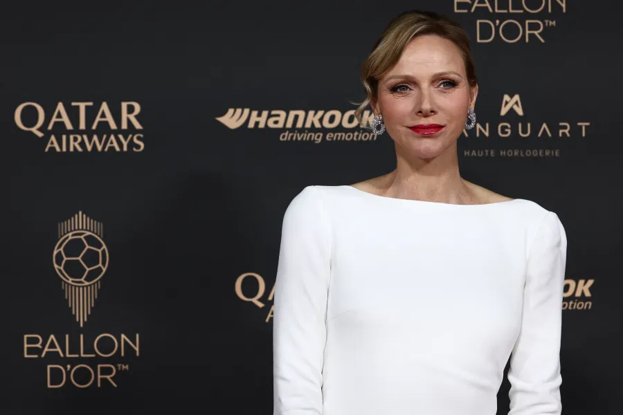 الأميرة شارلين Princess Charlene من حفل توزيع جوائز الكرة الذهبية 2025. مصدر الصورة: FRANCK FIFE / AFP