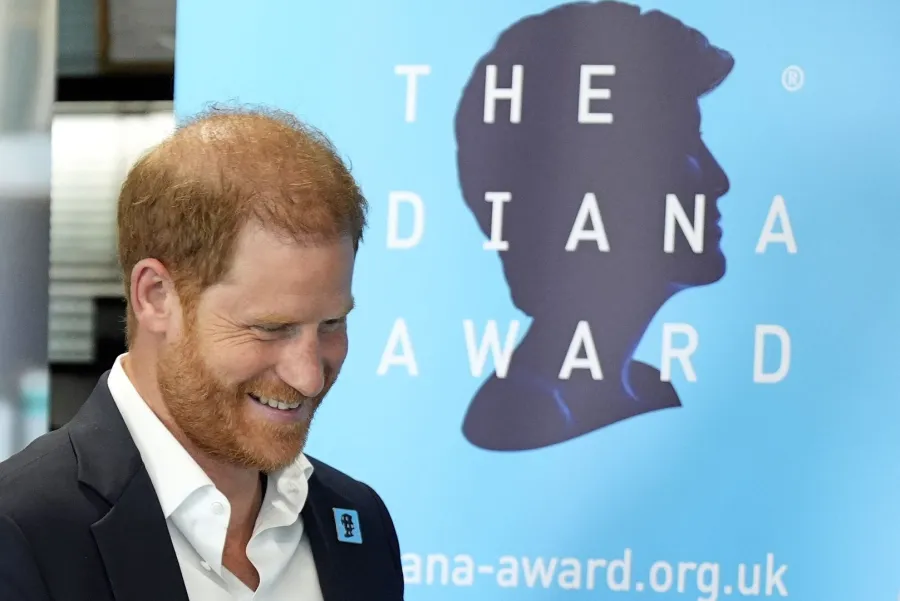 الأمير هاري في وسط لندن (Prince Harry in central London). مصدر الصورة: Aaron Chown / POOL / AFP