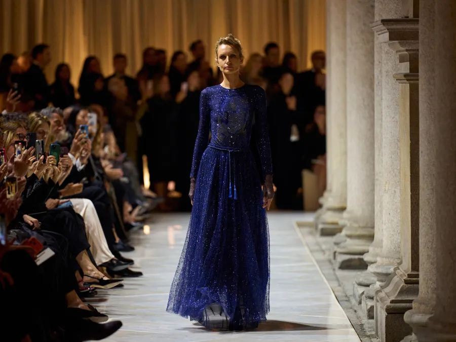 إطلالة من جورجيو أرماني Giorgio Armani - الصورة من Launchmetrics/Spotlight ©