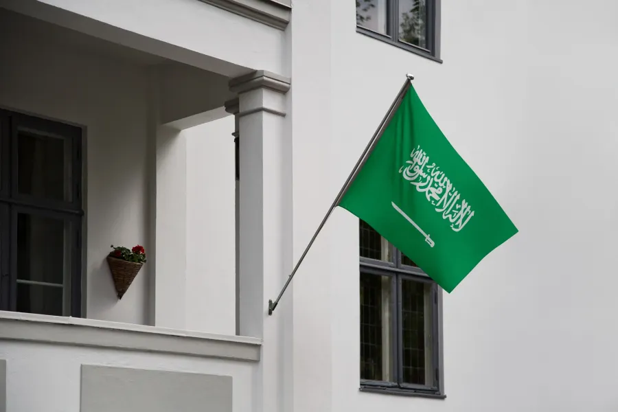 كلُّ عام والوطن السعودي يعانق المجد .. كل عام ووطني الغالي بخير وعز وأمن وأمان