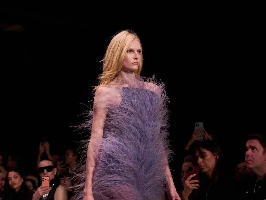 إطلالة من ستيلا مكارتني Stella Mccartney - الصورة من Launchmetrics/Spotlight ©