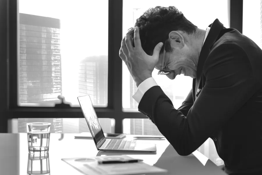 كيف تتعامل مع الظلم دون أن تفقد وظيفتك؟