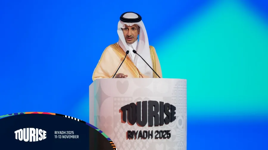 وزير السياحة الأستاذ أحمد بن عقيل الخطيب  وزير السياحة الأستاذ أحمد بن عقيل الخطيب