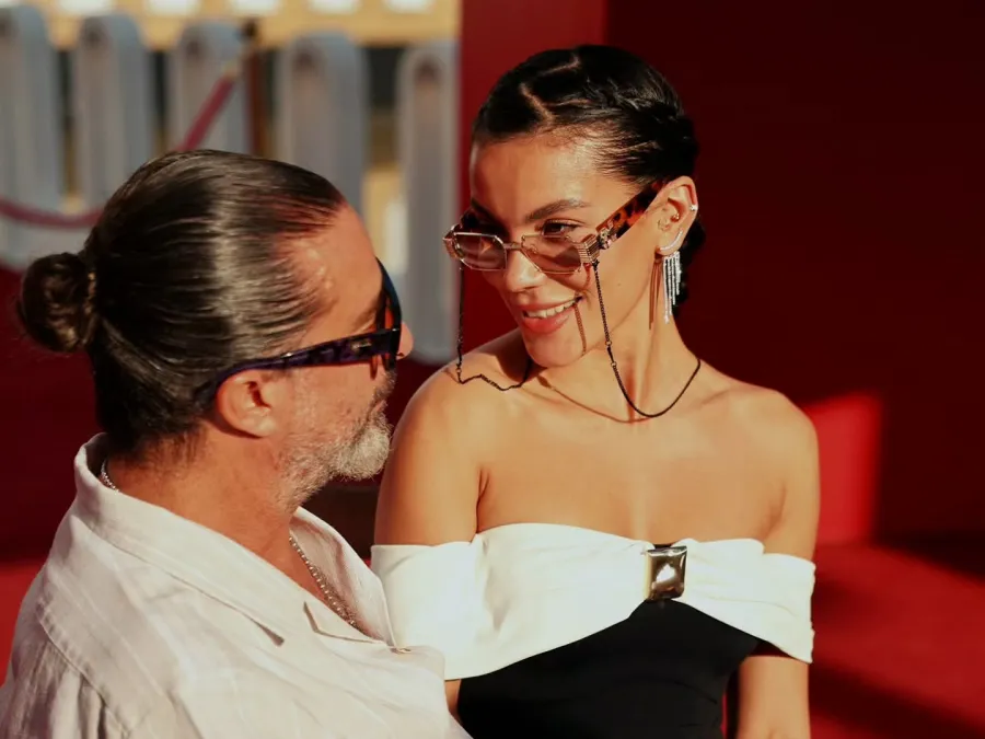 هادي الباجوري وزوجته هايدي خالد - تصوير يحيى أحمد هادي الباجوري وزوجته هايدي خالد