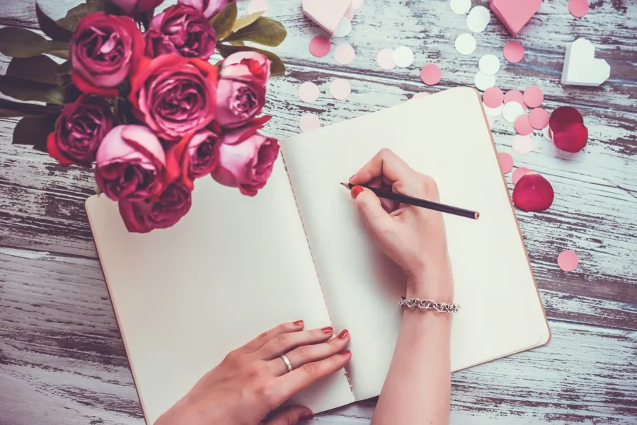 عبارات عميقة تلامس القلب