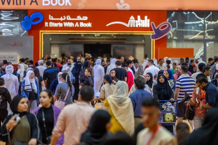 معرض الشارقة الدولي للكتاب 2025 - الصورة من وكالة الأنباء الإماراتية "وام"