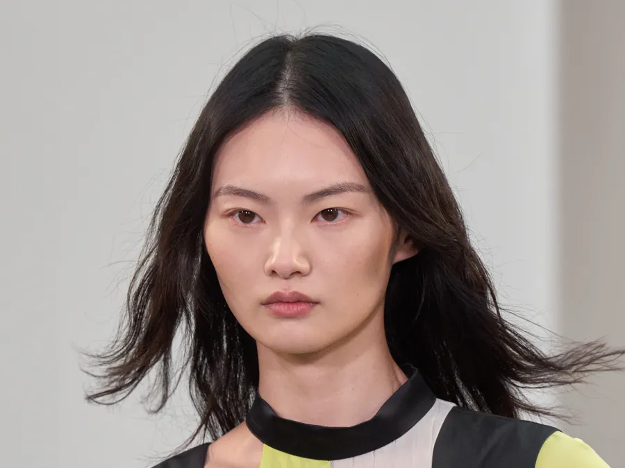 الفرق بين التونر والإسنس في الروتين الكوري