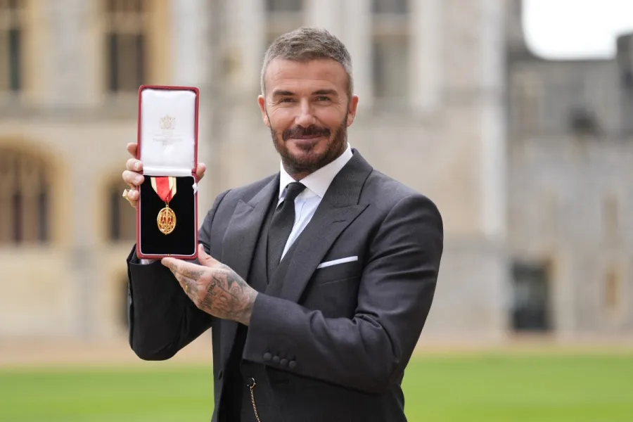 ديفيد بيكهام في قلعة وندسور (David Beckham at Windsor Castle). مصدر الصورة: Andrew Matthews / POOL / AFP