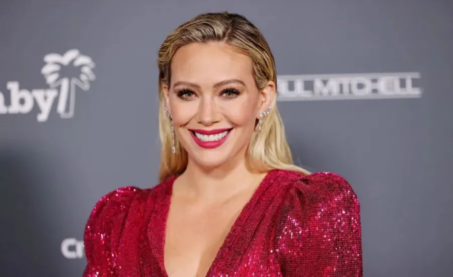 هيلاري داف Hilary Duff(مصدر الصورة: Emma McIntyre / GETTY IMAGES NORTH AMERICA / Getty Images via AFP)