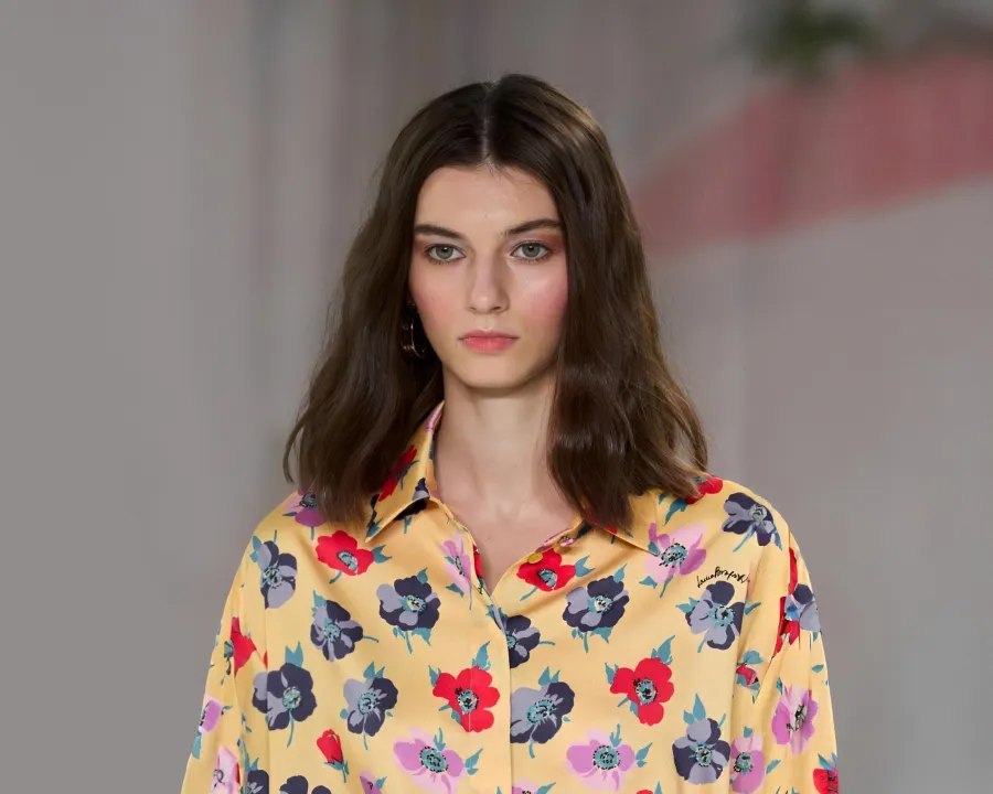 حيل مكياج سهلة لتصغير الأنف