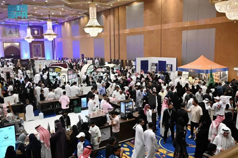  المعرض شهد عددًا من ورش العمل والمسابقات والجلسات الحوارية التي قدّمها مختصون في فنون تحضير القهوة وصناعة الشوكولاتة