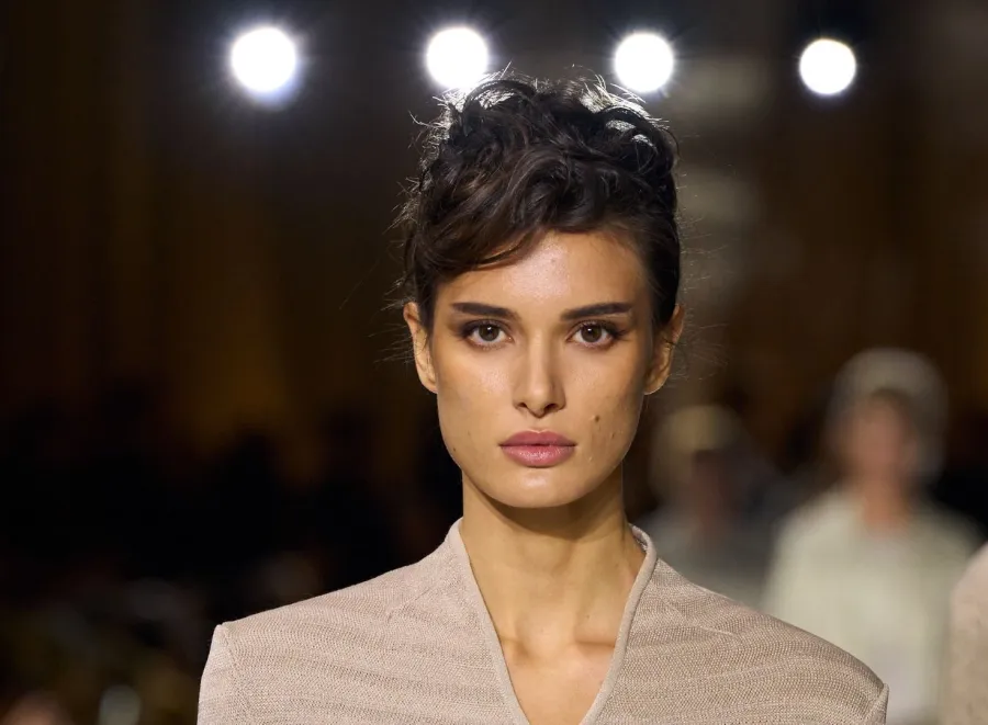 حيل جمالية للمكياج والشعر