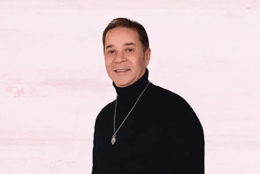 مدحت صالح - الصورة من صفحته الرسمية على الفيسبوك