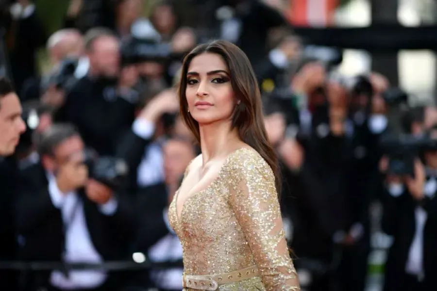 سونام كابور - Sonam Kapoor on May 22, 2017 at the 70th edition of the Cannes Film Festival in Cannes, southern France. LOIC VENANCE