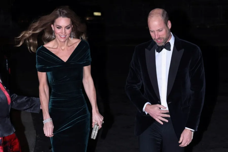 الأمير ويليام وكاثرين (كيت ميدلتون) في قاعة ألبرت الملكية بلندن (Prince William and Catherine at the Royal Albert Hall in London). مصدر الصورة: JONATHAN BUCKMASTER / POOL / AFP