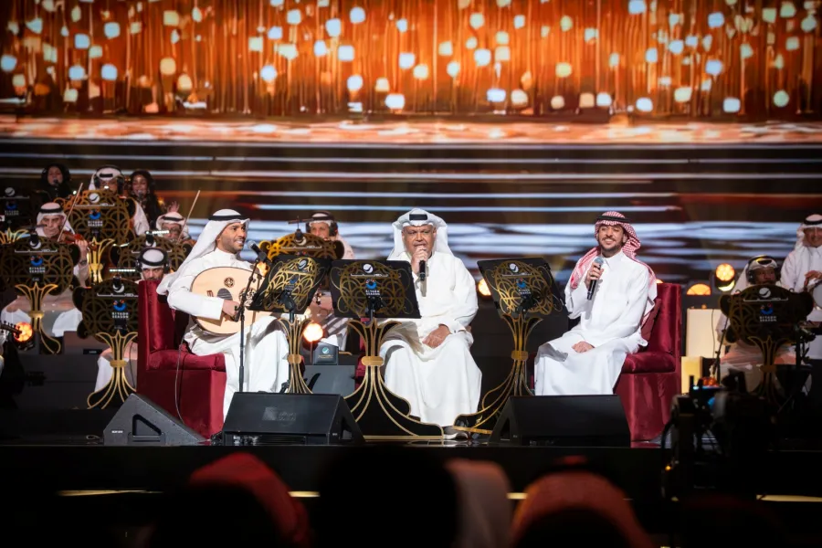 نبيل شعيل ومطرف المطرف وعايض- الصورة من المركز الإعلامي لـ روتانا