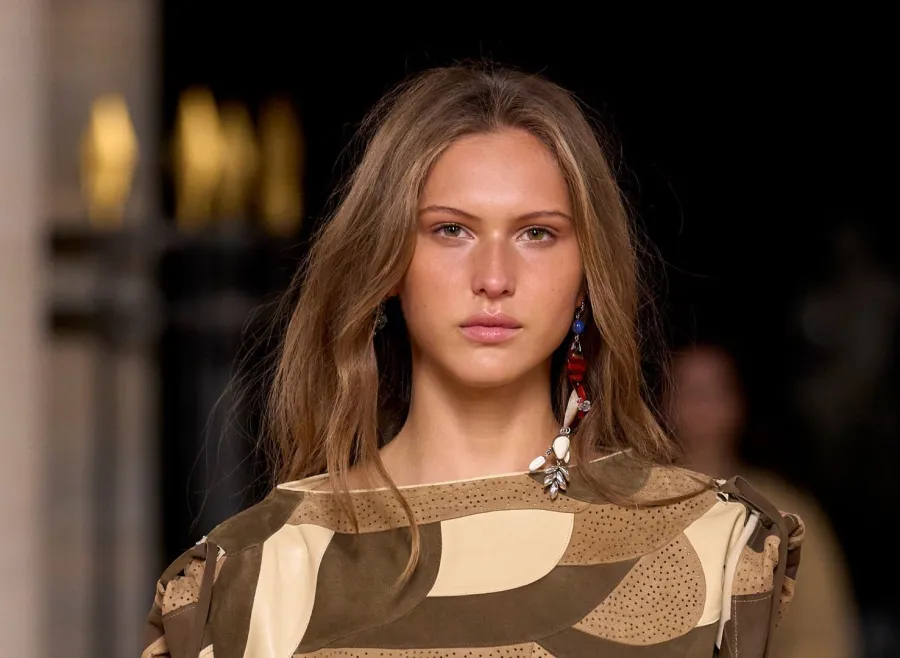 تطويل الشعر