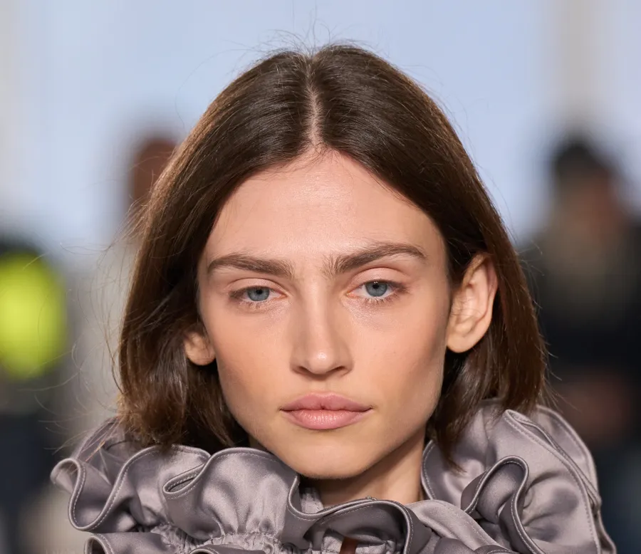 حيل سريعة لعلاج فراغات الحواجب