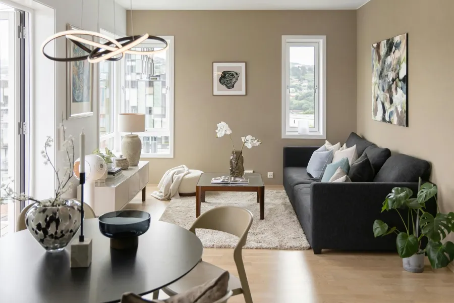 تزيين المنزل بالنباتات الاصطناعية