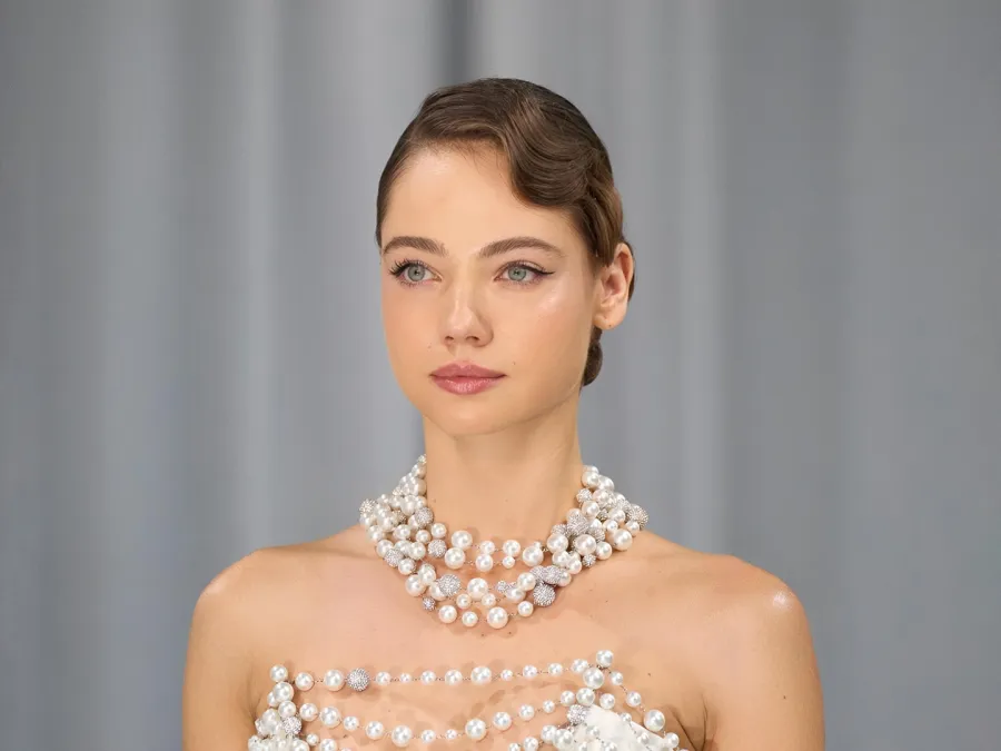 كيف تنسّقين أجدد صيحات المكياج مع ملابس شتاء 2026 