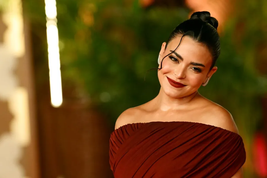 مكياج وتسريحات شعر النجمات في اليوم الثالث لمهرجان البحر الأحمر السينمائي 2025