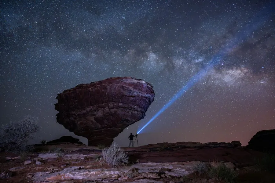 النجوم في سماء حرة عويرض بمنطقة تبوك