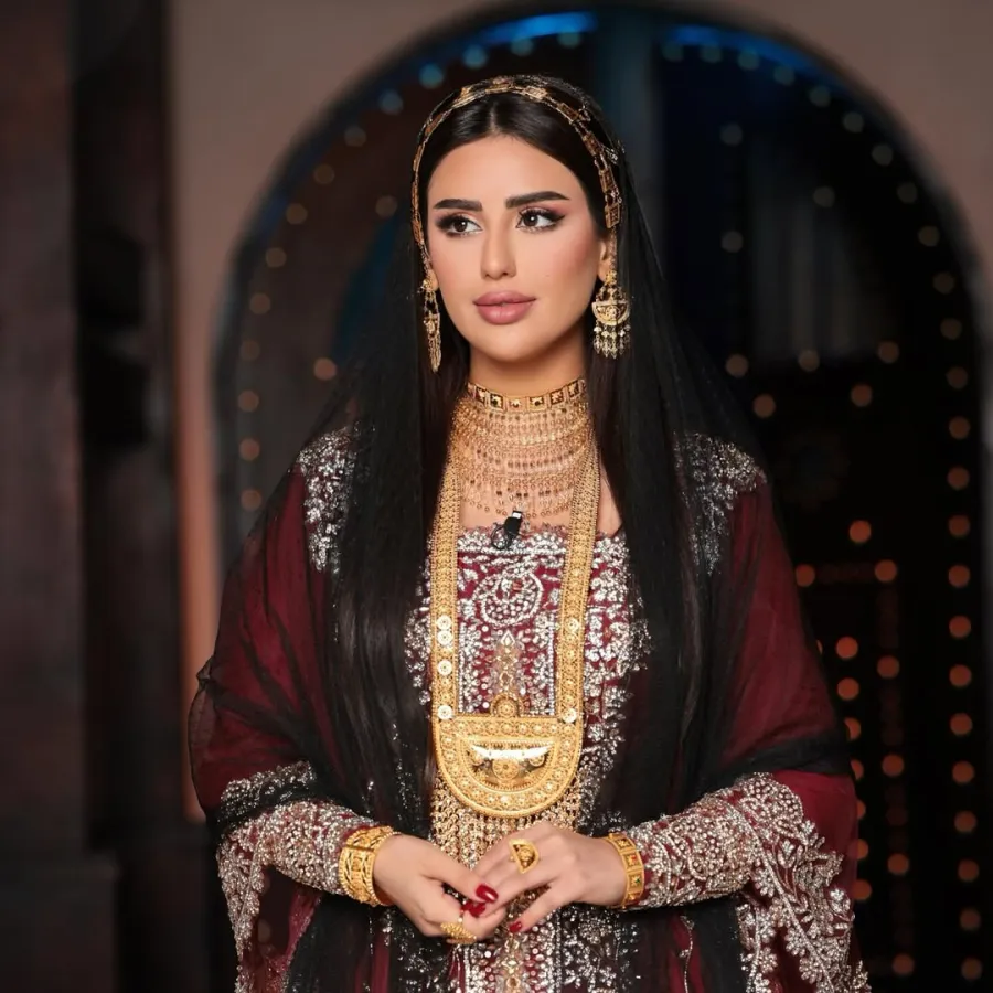 مكياج اليوم الوطني الاماراتي - الصورة من صفحة الإعلامية والممثلة الاماراتية ميثا محمد على انستغرام