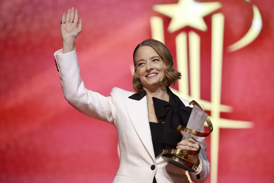 جودي فوستر في مهرجان الفيلم الدولي بمراكش ( Jodie Foster at the Marrakech International Film Festival ). مصدر الصورة: Abdel Majid BZIOUAT / AFP