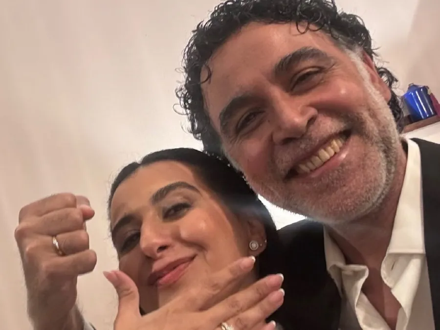 هاني خليفة وخطيبته - الصورة من حسابه الخاص على فيسبوك