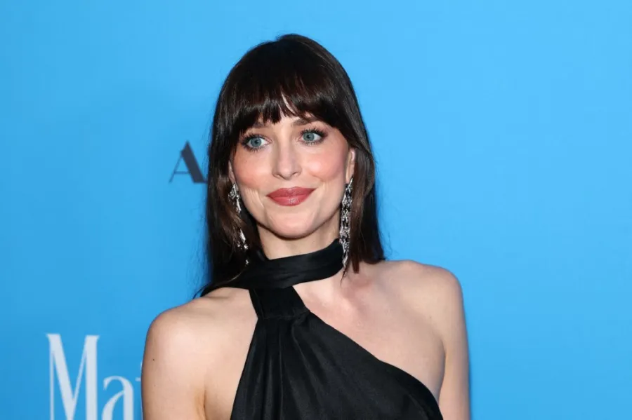 داكوتا جونسون في نيويورك ( Dakota Johnson in newyork ). مصدر الصورة: Arturo Holmes / GETTY IMAGES NORTH AMERICA / Getty Images via AFP