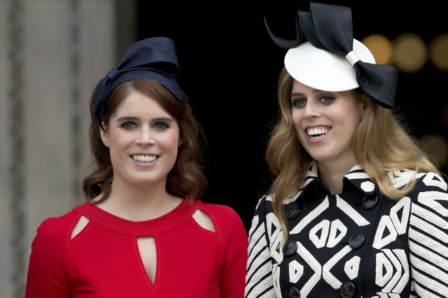 الأميرة يوجيني والأميرة بياتريس في كاتدرائية القديس بولس في لندن ( Princess Eugenie and Princess Beatrice at St Paul's Cathedral in London). مصدر الصورة: JUSTIN TALLIS / AFP) / TO GO WITH AFP STORY BY DMITRY ZAKS