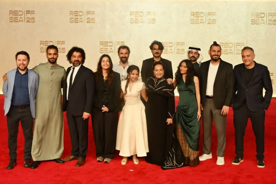 أسرة عمل فيلم هجرة- الصورة من المركز الإعلامي للشركة المنتجة