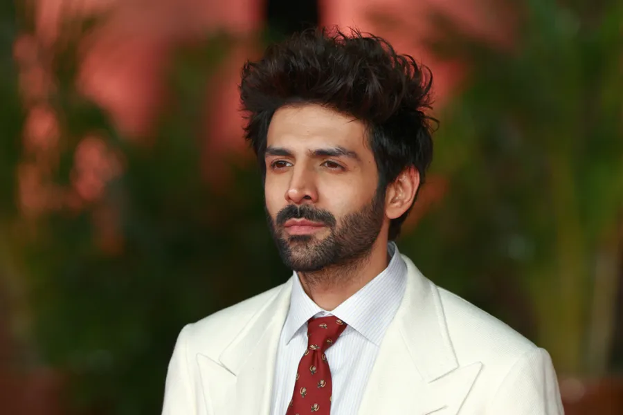 كارتيك آريان ( ‏Kartik Aaryan‏) في مهرجان البحر الأحمر السينمائي 2025. مصدر الصورة: ‏‎(Photo by Tim P. Whitby/Getty ‎Images for The Red Sea International Film Festival)‎