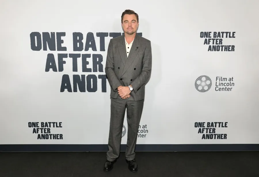 ليوناردو دي كابريو في العرض الخاص لفيلم One Battle After Another في مدينة نيويورك. Leonardo DiCaprio in New York City. مصدر الصورة: Dia Dipasupil/Getty Images/AFP 