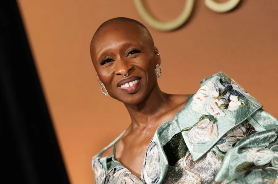 سينثيا إريفو Cynthia Erivo من حفل توزيع جوائز المحافظين 2025. مصدر الصورة: VALERIE MACON / AFP