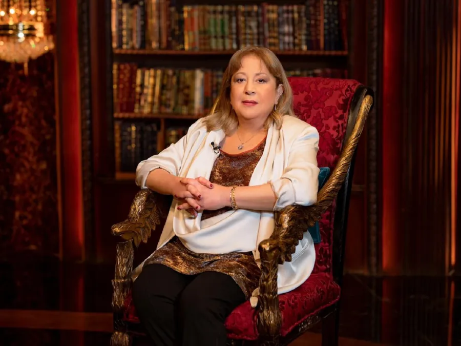 سمية الالفي - الصورة من حساب ابنها أحمد الفيشاوي على إنستغرام