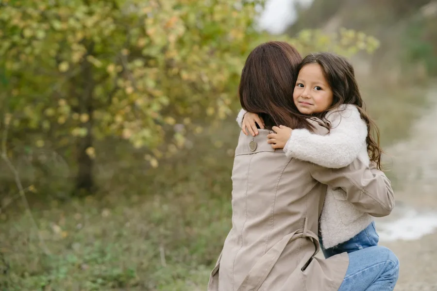 صورة لأم مع ابنتها