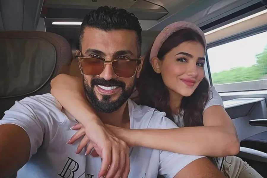 محمد سامي مع زوجته مي عمر - الصورة من حسابه على إنستغرام