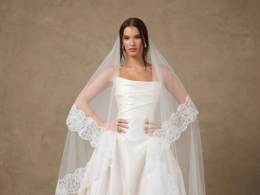 طرحة من كاثرين تاش Katherine Tash - الصورة من Launchmetrics/Spotlight ©