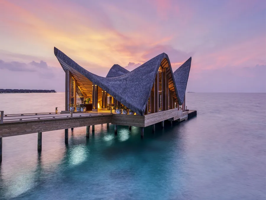 منتجع JOALI المالديف ملاذ ساحر وسط أجواء فنية