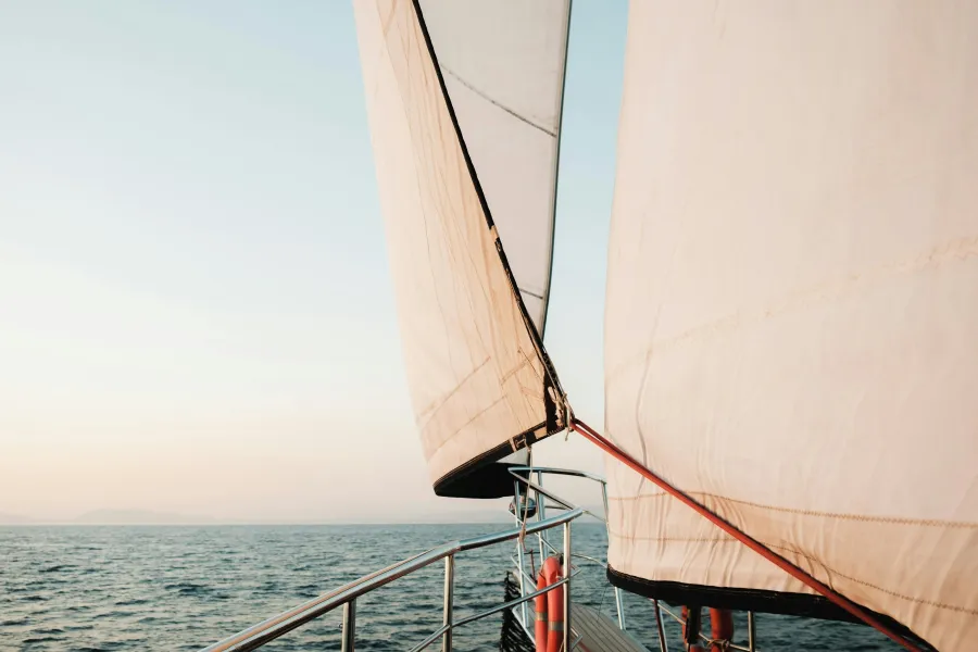 مهرجان "شراع" للسفن الخشبية - الصورة تعبيرية من pexels by airarmdphoto