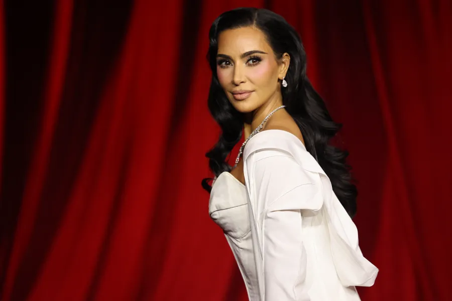 كيم كارداشيان في متحف أكاديمية الفنون السينمائية في لوس أنجلوس كاليفورنيا (Kim Kardashian at Academy Museum of Motion Pictures in Los Angeles, California). مصدر الصورة: Amy Sussman/Getty Images/AFP