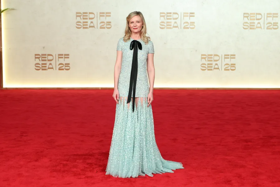 كيرستن دانست  Kirsten Dunst  - في مهرجان البحر الأحمر السينمائي 2025- (مصدر الصورة Daniele Venturelli/Getty Images for The Red Sea International Film Festival)